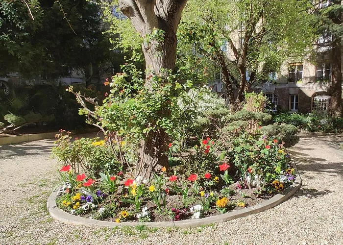 Luxueux Sur Jardin Paryż